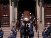 Clive Davis homenageado em funeral que atrai Keys, Springsteen, Warwick e mais