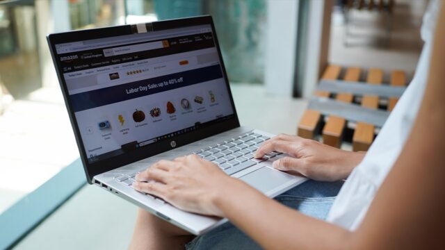 woman-shopping-on-amazon.jpg
