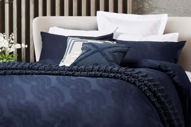 1_Leilani-Cotton-Sateen-Duvet-Cover-Set-4.png