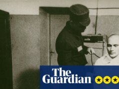 Crítica The Story of Documentary Movie (década de 1980) – Mark Cousins educa e intriga mais uma vez