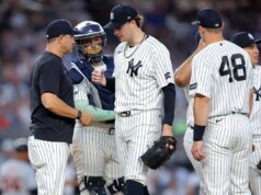 Reeling Yankees enfrenta série crítica com AL East, líder Rays