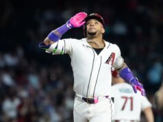 Diamondbacks cruzam para vencer e permanecem invictos contra Giants