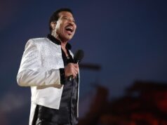 Lionel Richie agradece aos fãs por ‘cada palavra gentil e amor’ após o retorno ao palco