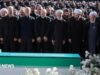 Líder supremo do Irã ausente enquanto altos funcionários comparecem ao funeral do aiatolá