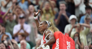 Serena Williams dobra lance em Wimbledon com irmã Venus em dúvida