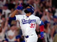 O grand slam de Teoscar Hernandez ajuda os Dodgers a superar os Padres