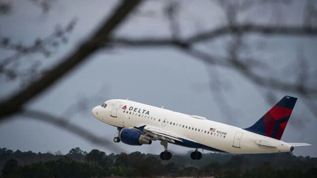 Delta-plane-hit-firework.jpg