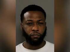 Policiais de Chicago feridos em tiroteio no trânsito enquanto fim de semana de feriado deixa 3 mortos e 16 feridos