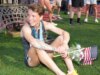 A corredora olímpica americana Nikki Hiltz, que se identifica como transgênero não binária, reage à decisão da Suprema Corte