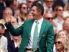 Rory McIlroy chama a atenção em Wimbledon ao ostentar sua jaqueta verde Masters na quadra central