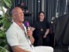 Dwayne Johnson acidentalmente revela sua posição sexual favorita em erro de entrevista
