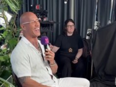 Dwayne Johnson acidentalmente revela sua posição sexual favorita em erro de entrevista
