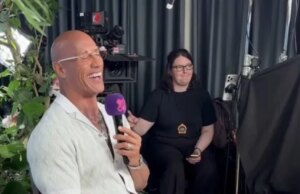 Dwayne Johnson acidentalmente revela sua posição sexual favorita em erro de entrevista