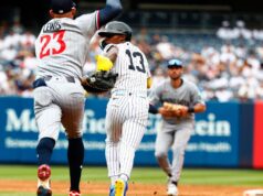 O infielder dos Yankees, Jazz Chisholm Jr., sai do jogo contra o Twins com uma lesão no dedo do pé