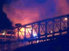 Assistir: A ponte do Brooklyn em Nova York pega fogo durante a queima de fogos de artifício em 4 de julho