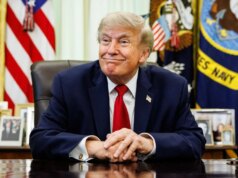 Trump anuncia perdões para infratores de poluição processados por "consertando o carro deles"