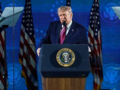 Trump alerta sobre "ameaça comunista" no discurso de 4 de julho