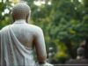 Provérbio religioso do dia da Tailândia: "Cole folhas de ouro nas costas de uma estátua de Buda" nos inspira a fazer o bem quando ninguém está olhando
