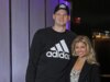 O novo Laker Walker Kessler fez a pergunta para sua ex-namorada Miss América, Abbie Stockard